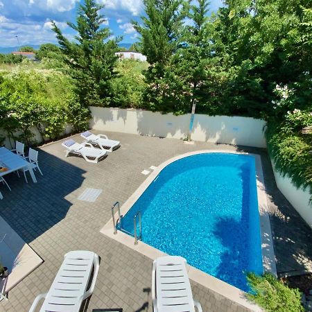 PRIVATE pool&Mediterranean garden apartment Mia Šilo Buitenkant foto