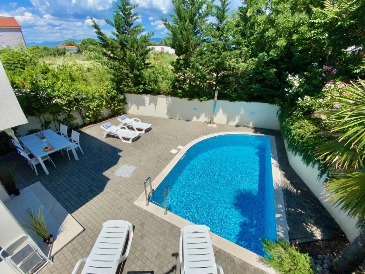 PRIVATE pool&Mediterranean garden apartment Mia Šilo Buitenkant foto