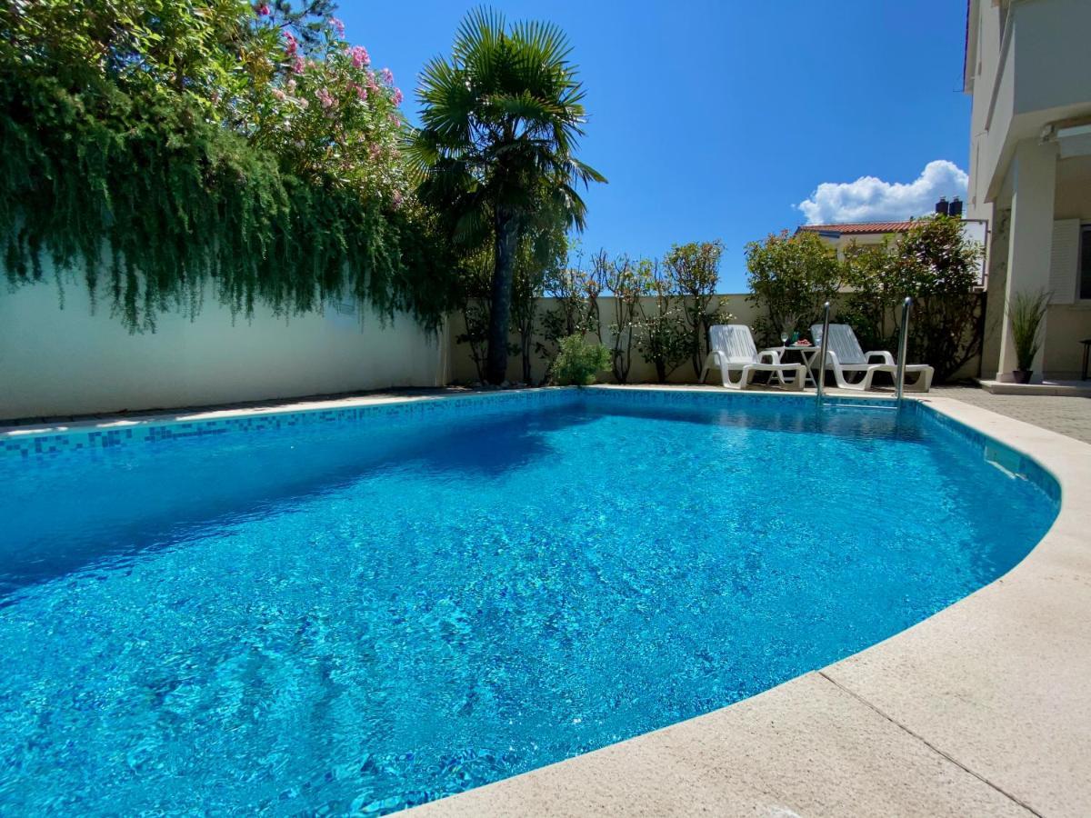 PRIVATE pool&Mediterranean garden apartment Mia Šilo Buitenkant foto